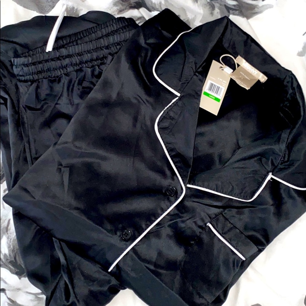 brand new set of pjs! never worn